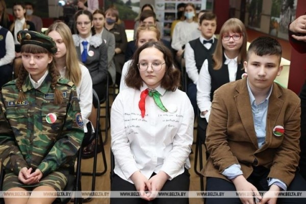 Более 20 талантливых школьников области получили паспорта в Брестской крепости