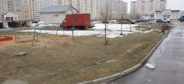 На Брестчине сотрудники МЧС спасли собаку На Брестчине сотрудники МЧС спасли собаку