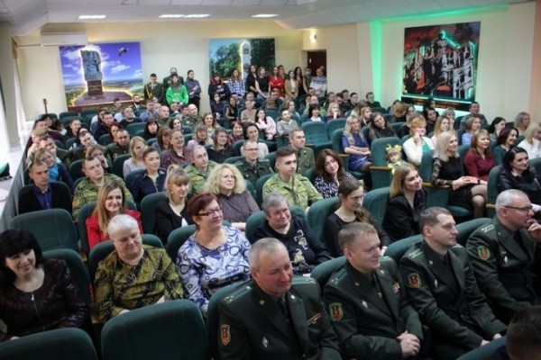 Конкурс красоты «Мисс граница» прошёл в Пинском погранотряде Конкурс красоты «Мисс граница» прошёл в Пинском погранотряде