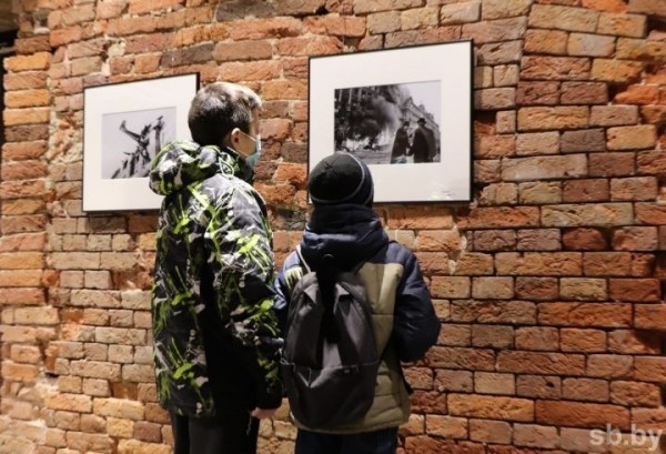 Экспозиция фоторабот «Знамя Победы» открылась в Бресте