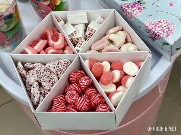 Выбирай! Насыпай! Покупай! Огромный выбор вкуснейшего мармелада по одной цене в магазине «Мятный Кит». Отличный подарок к 8 Марта Выбирай! Насыпай! Покупай! Огромный выбор вкуснейшего мармелада по одной цене в магазине «Мятный Кит». Отличный подарок к 8 Марта