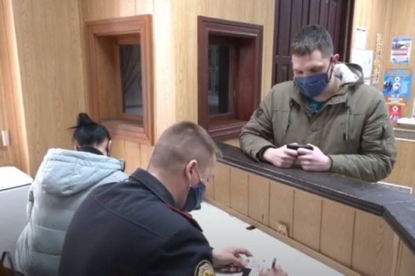 Даже на улицу выходить не надо. В Гомеле инспекторы ГАИ выявляют нарушения ПДД из кабинета Даже на улицу выходить не надо. В Гомеле инспекторы ГАИ выявляют нарушения ПДД из кабинета