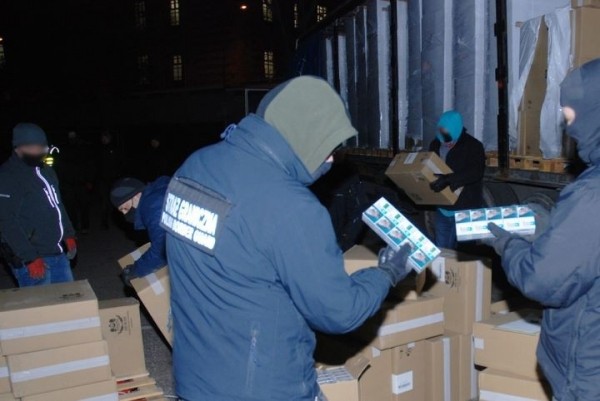 Беларусские сигареты на 2 млн долларов перехватили в Польше Беларусские сигареты на 2 млн долларов перехватили в Польше