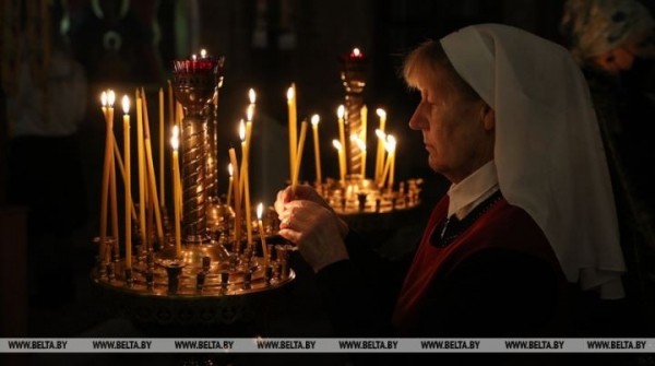 Праздничное богослужение в честь Рождества Христова в Свято-Николаевском гарнизонном соборе в Бресте