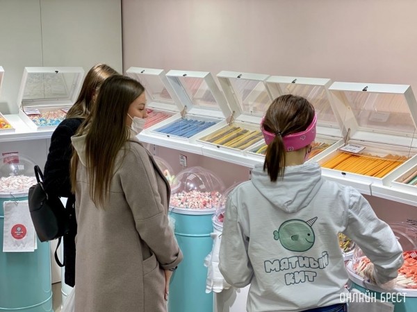 Выбирай! Насыпай! Покупай! Огромный выбор вкуснейшего мармелада по одной цене в магазине «Мятный Кит». Отличный подарок к 8 Марта Выбирай! Насыпай! Покупай! Огромный выбор вкуснейшего мармелада по одной цене в магазине «Мятный Кит». Отличный подарок к 8 Марта