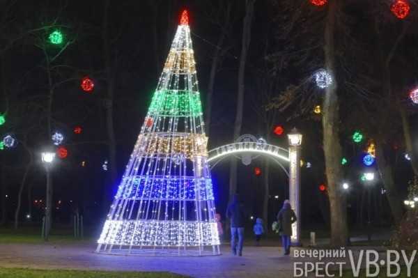 Предновогодний Брест. Фоторепортаж