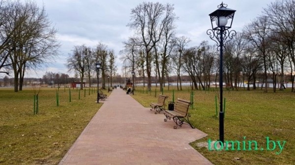 Весна в городском саду Бреста