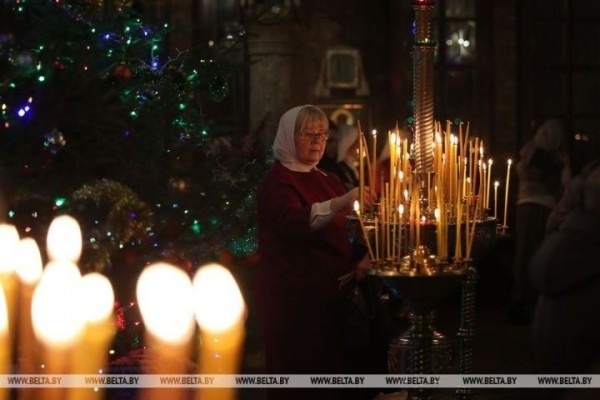 Праздничное богослужение в честь Рождества Христова в Свято-Николаевском гарнизонном соборе в Бресте