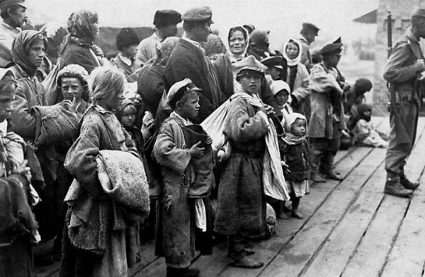 Три дня на сборы дало царское правительство населению Бреста Три дня на сборы дало царское правительство населению Бреста