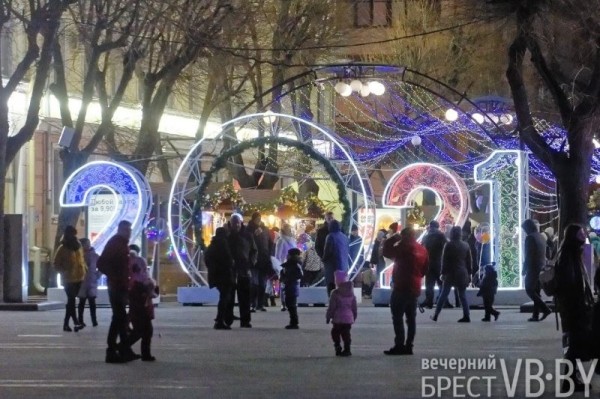 Предновогодний Брест. Фоторепортаж