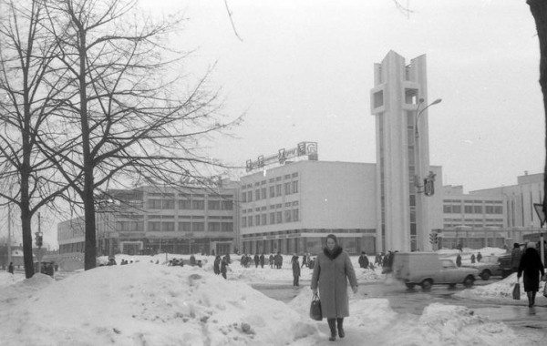Башенным часам на брестском ЦУМе исполняется 41 год. А вы знаете, кто делал циферблат и зачем там стражники?