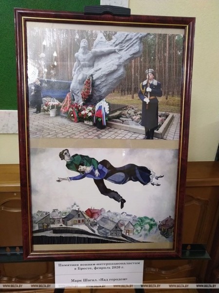 Российское генконсульство презентовало в Бресте фотовыставку «Дипломатия как искусство»