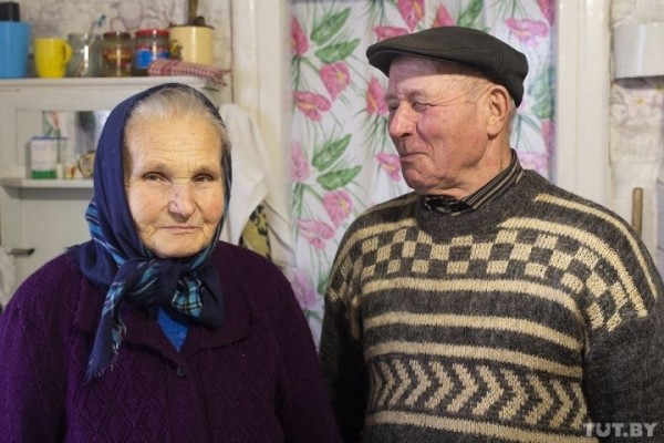 60 лет живем в Смольниках (Брестская область). Душевная история о деде Иване, бабе Милке, полесских лаптях и «як тоды танцювалы!»