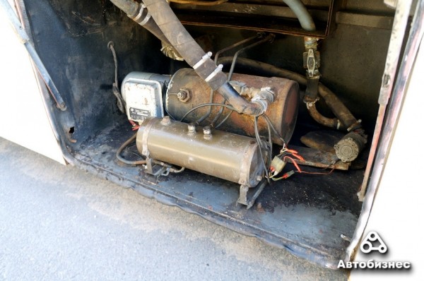 Белорус восстанавливает «Икарус 256». Получается лайнер в детство Белорус восстанавливает «Икарус 256». Получается лайнер в детство