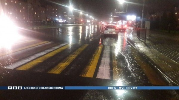 В Бресте на Московской автомобиль сбил человека