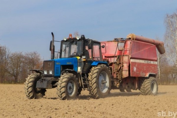 Брестский район первым на Брестчине завершил сев ранних яровых культур Брестский район первым на Брестчине завершил сев ранних яровых культур