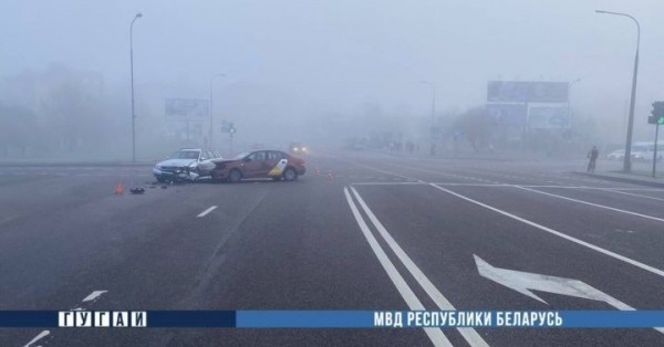 В Бресте на ул. Брестских Дивизий такси столкнулось с Audi