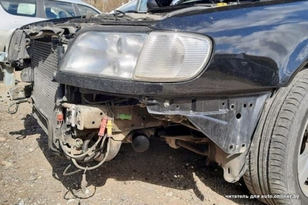Драматичная авария в центре Гродно: можно было бы списать на скорость, но у водителя претензии к шиномонтажу Драматичная авария в центре Гродно: можно было бы списать на скорость, но у водителя претензии к шиномонтажу