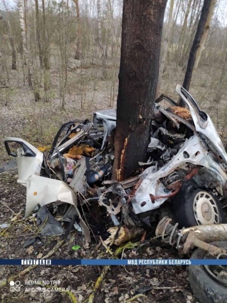 В Пинском районе произошло страшное ДТП. Погибли два человека В Пинском районе произошло страшное ДТП. Погибли два человека