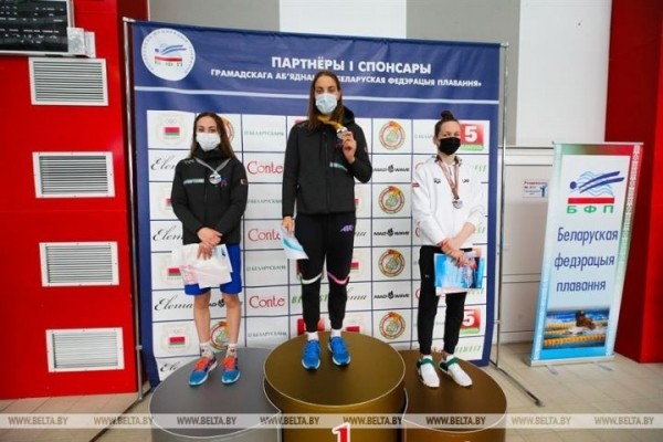 Открытый чемпионат Беларуси по плаванию проходит в Бресте. Фоторепортаж