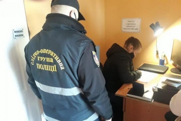 В Украину не пустили автобус из Беларуси: у всех пассажиров — поддельные справки о ПЦР-тестах В Украину не пустили автобус из Беларуси: у всех пассажиров — поддельные справки о ПЦР-тестах