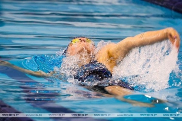 Открытый чемпионат Беларуси по плаванию проходит в Бресте. Фоторепортаж