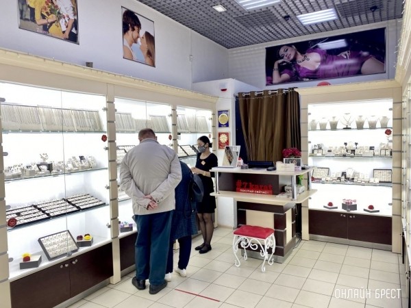 ВАМ СКИДКИ ДО 90% на ювелирные изделия! Ювелирные магазины «7 КАРАТ» празднуют в Бресте свое 10-летие!