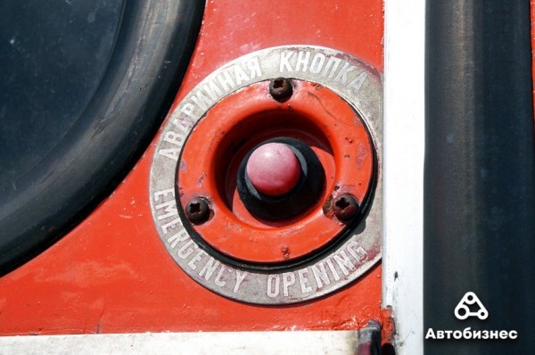 Белорус восстанавливает «Икарус 256». Получается лайнер в детство Белорус восстанавливает «Икарус 256». Получается лайнер в детство