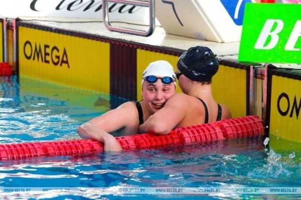 Открытый чемпионат Беларуси по плаванию проходит в Бресте. Фоторепортаж