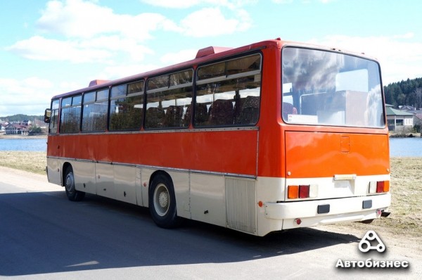 Белорус восстанавливает «Икарус 256». Получается лайнер в детство Белорус восстанавливает «Икарус 256». Получается лайнер в детство