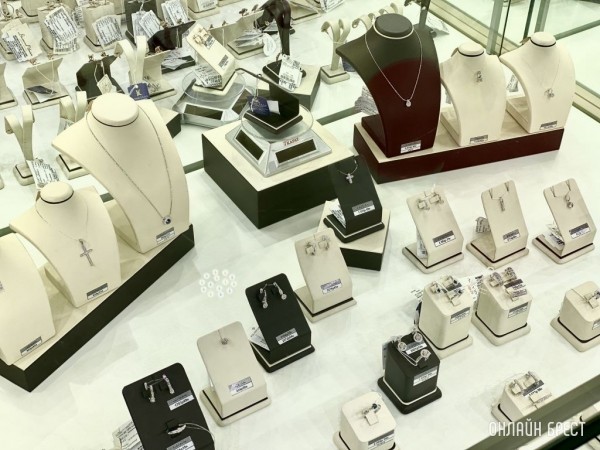 ВАМ СКИДКИ ДО 90% на ювелирные изделия! Ювелирные магазины «7 КАРАТ» празднуют в Бресте свое 10-летие!