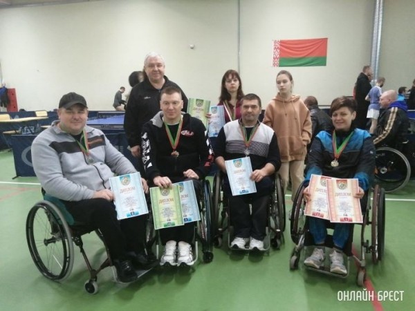 Инваспортсмены из Бреста показали хорошие результаты на чемпионате РБ по настольному теннису