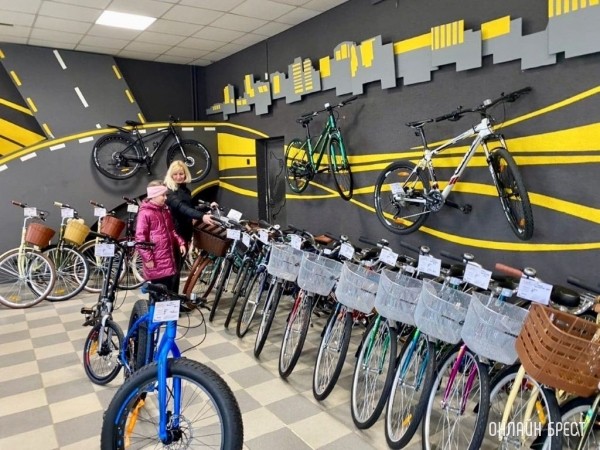 Открываем велосезон с брестским магазином «2 Колеса». Большой выбор велосипедов по приятным ценам и в рассрочку Открываем велосезон с брестским магазином «2 Колеса». Большой выбор велосипедов по приятным ценам и в рассрочку