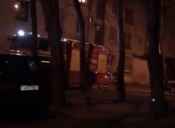 В Бресте на МОПРа. Был дым в подъезде. Что точно произошло, неизвестно. Но огня не было видно
             
                В Бресте на МОПРа. Был дым в подъезде. Что точно произошло, неизвестно. Но огня не было видно