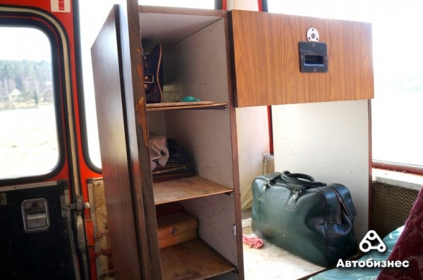 Белорус восстанавливает «Икарус 256». Получается лайнер в детство Белорус восстанавливает «Икарус 256». Получается лайнер в детство