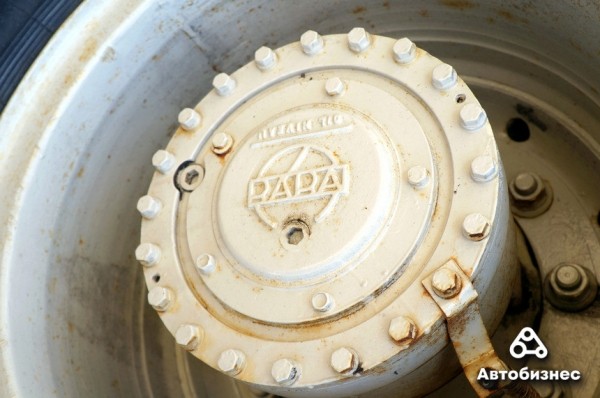 Белорус восстанавливает «Икарус 256». Получается лайнер в детство Белорус восстанавливает «Икарус 256». Получается лайнер в детство