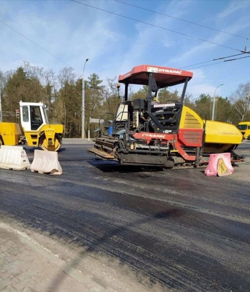 В Бресте начали асфальтирование улицы Медицинской