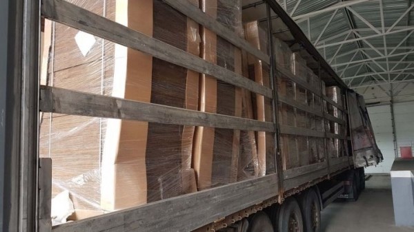 Белорусские сигареты на 1 млн евро перехватили в Литве Белорусские сигареты на 1 млн евро перехватили в Литве