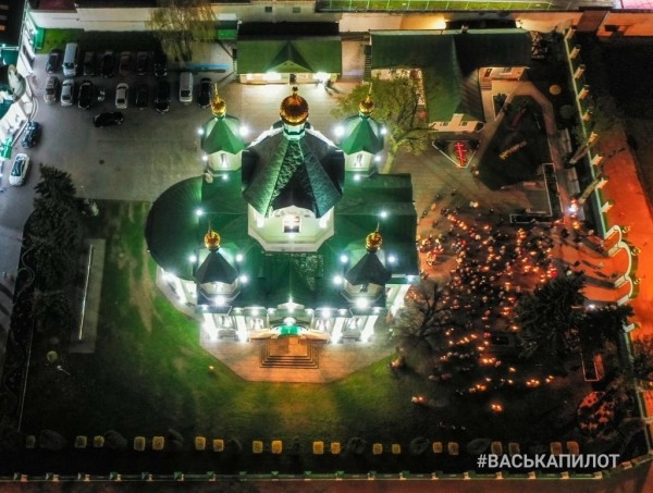 Брестчане празднуют Воскресение Христово
             
                Брестчане празднуют Воскресение Христово