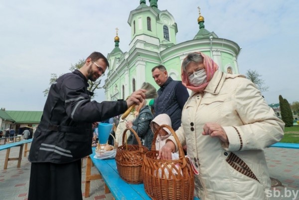 Брест готовится к Пасхе. Фоторепортаж