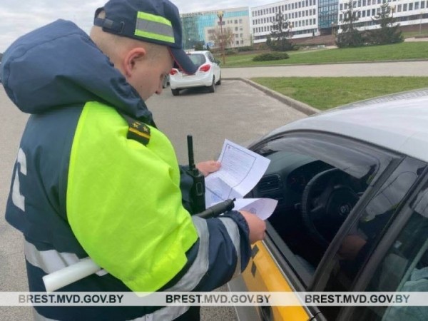 ГАИ Бреста провела рейд по такси и маршруткам