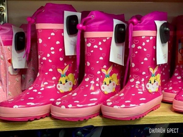 За летними новинками – в магазин «Парадайс»: Новый привоз одежды и обуви для всей семьи по низким ценам в Бресте За летними новинками – в магазин «Парадайс»: Новый привоз одежды и обуви для всей семьи по низким ценам в Бресте