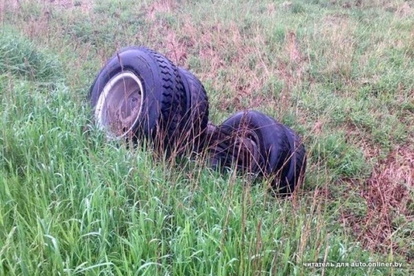 Вот что случилось с грузовиком, который переезжал по разрушающемуся мосту под Борисовом