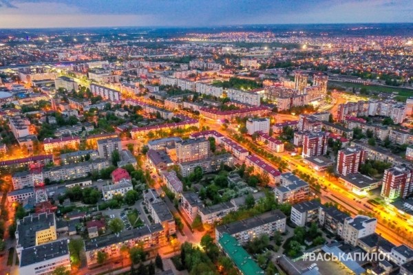 Посмотрите, как выглядит вечером весенний Брест
             
                Посмотрите, как выглядит вечером весенний Брест