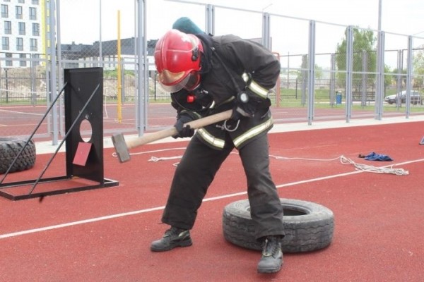 В Бресте определили лучшего спасателя-пожарного дежурной смены городского отдела по ЧС В Бресте определили лучшего спасателя-пожарного дежурной смены городского отдела по ЧС