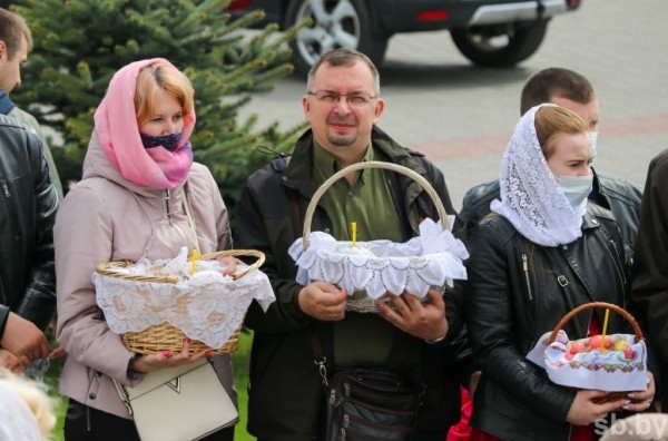 Брест готовится к Пасхе. Фоторепортаж