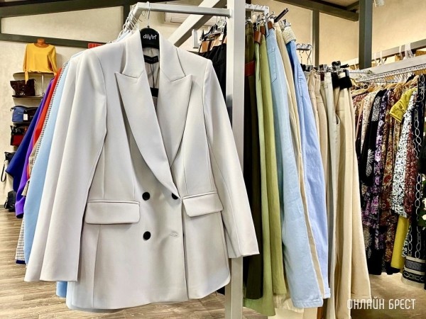 Встречай лето с новым гардеробом от сети магазинов «Mona collection» в Бресте. Ассортимент и цены на яркие новинки одежды и аксессуаров Встречай лето с новым гардеробом от сети магазинов «Mona collection» в Бресте. Ассортимент и цены на яркие новинки одежды и аксессуаров