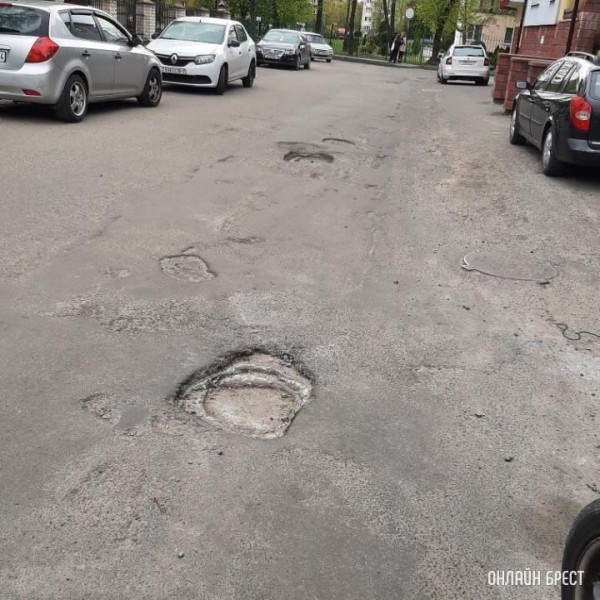 Как не делали дорогу, всё равно в плачевном состоянии
Как не делали дорогу, всё равно в плачевном состоянии