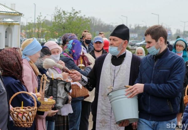Брест готовится к Пасхе. Фоторепортаж