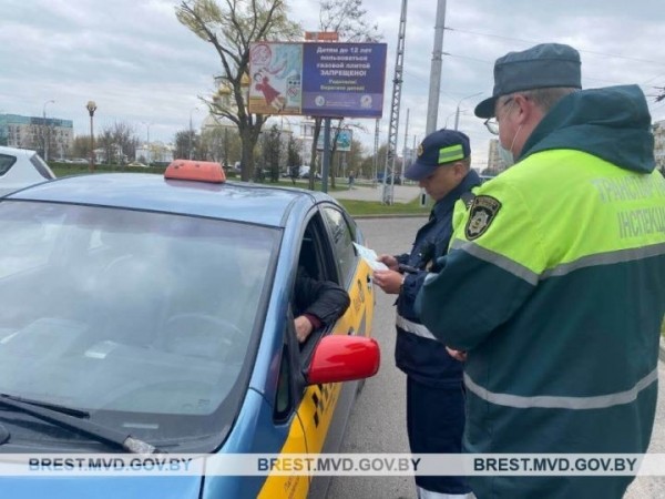 ГАИ Бреста провела рейд по такси и маршруткам